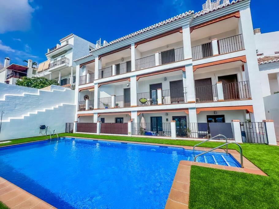 Modern 2 Bed Apartment With Pool In Frigiliana Exterior foto